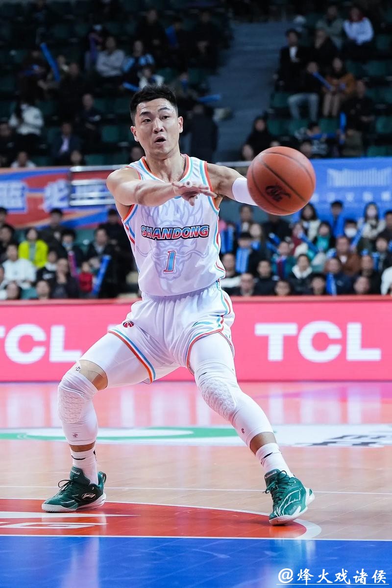 广东男篮9488力克山东，高诗岩零得分，广东迎来4喜1忧