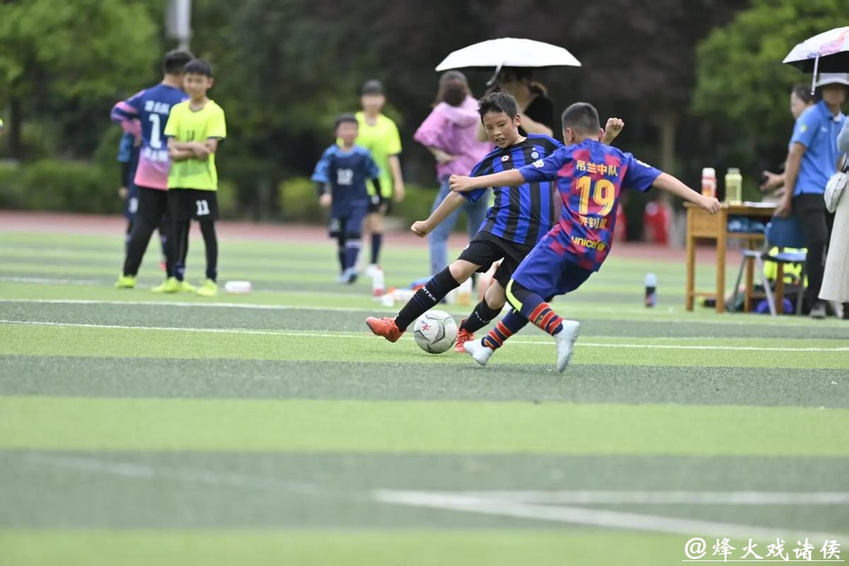 逐梦绿茵场 闯出一片天(县域体育展活力) 逐梦绿茵场 闯出一片天(县域体育展活力)